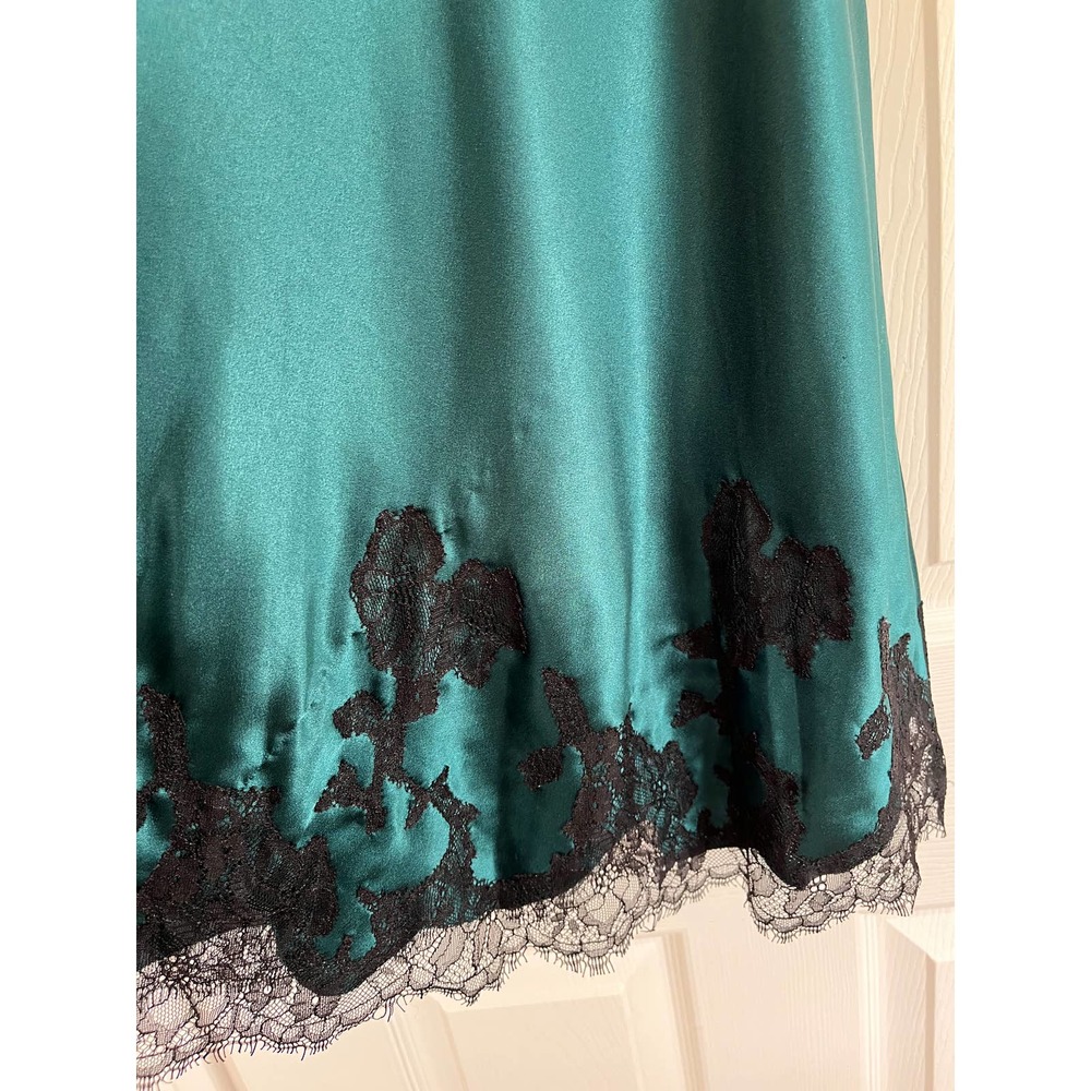 Victoria’s Secret• Lace Appliqué Satin Slip Chemise - Picture 11 of 13